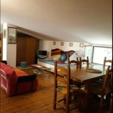 Mansarda In بيرودجا